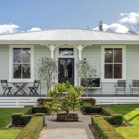 Historic Charm In Greytown - Cosy Kowhai Cottage 外观 照片