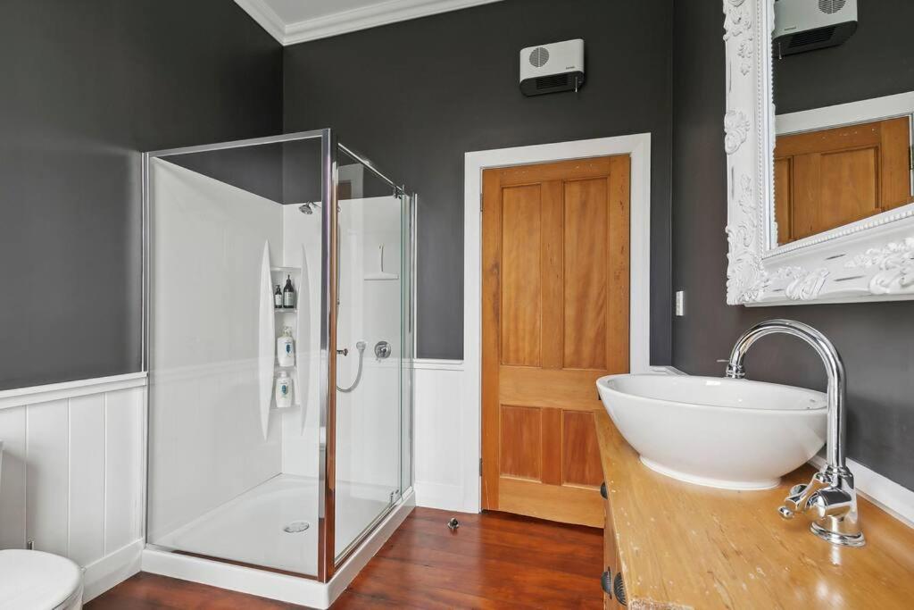 Historic Charm In Greytown - Cosy Kowhai Cottage 外观 照片
