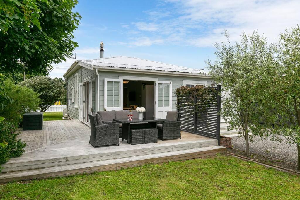 Historic Charm In Greytown - Cosy Kowhai Cottage 外观 照片