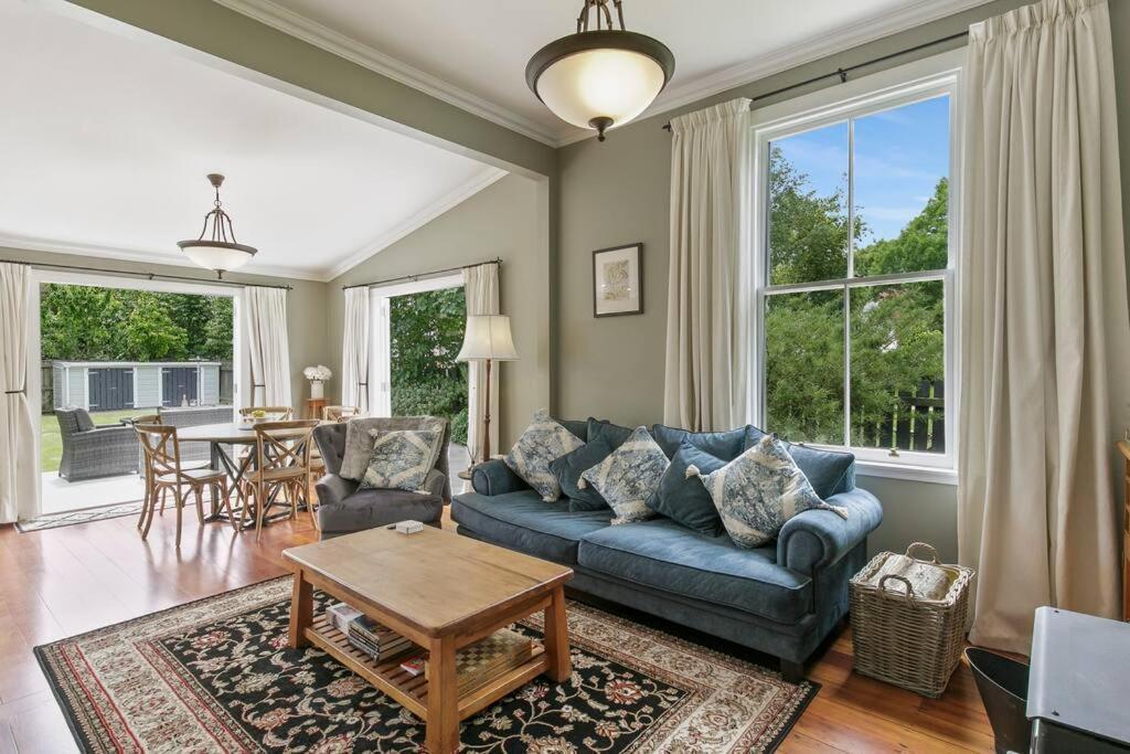 Historic Charm In Greytown - Cosy Kowhai Cottage 外观 照片